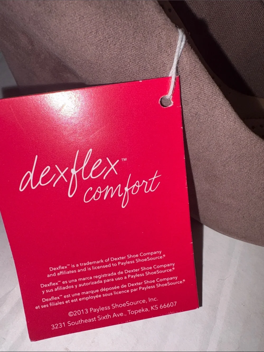 New with tag dexflex comfort light tan suede 3 inch heels size 6 1/2 W